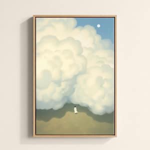 Puede incluir: Pintura enmarcada que representa un paisaje sereno. Una persona de blanco está de pie en una zona herbosa, frente a una gran formación de nubes. El cielo es azul claro con una luna blanca. La obra de arte está encerrada en un marco de madera natural.