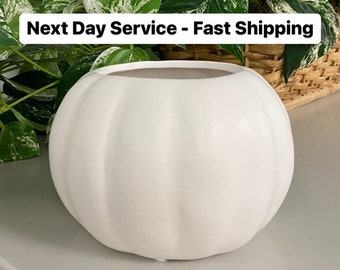 WHITE pumpkin planter, ceramic round pumpkin flower pot, Halloween & Thanksgiving home decor, fall and autumn pot, wedding table centerpiece