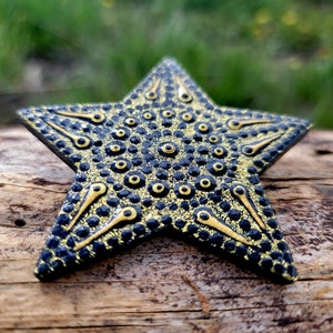 Star Magnet, Handmade, Hand painted, Hand crafted, Shiny, Fridge magnet, magnets, art, painting, stars, gold, black, gifts, cute, gift image 2