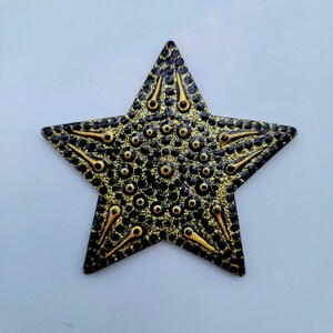 Star Magnet, Handmade, Hand painted, Hand crafted, Shiny, Fridge magnet, magnets, art, painting, stars, gold, black, gifts, cute, gift image 3