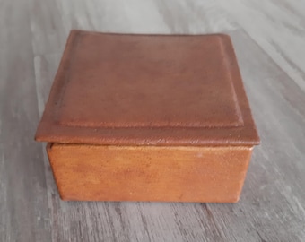 フランスビンテージ　すみれのBox フランス Victor Vaissier アンティーク ソープボックス 石鹸箱