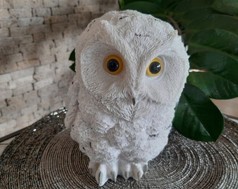 White owl figurine. Bird figurine. Arctic owl. Home decoration.