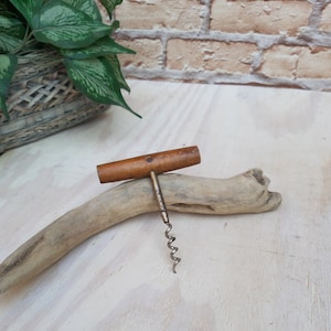 Manual corkscrew, wine bottle corkscrew, cork opener, retro corkscrew.