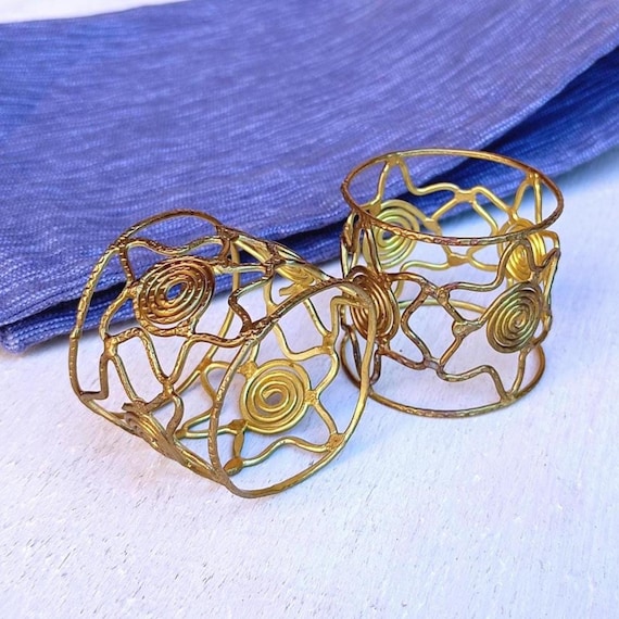 Brass napkin rings, 2 vintage napkin rings, filigree napkin ring, brass elements, decorative rings