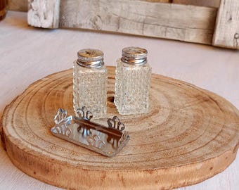 Salières rétro en verre, mini-salières avec support en métal, salières et poivrières.