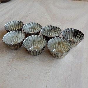 Vintage embossed baking molds, Small cookie tins, Muffin molds, Metal baking molds, 7 retro embossed molds.