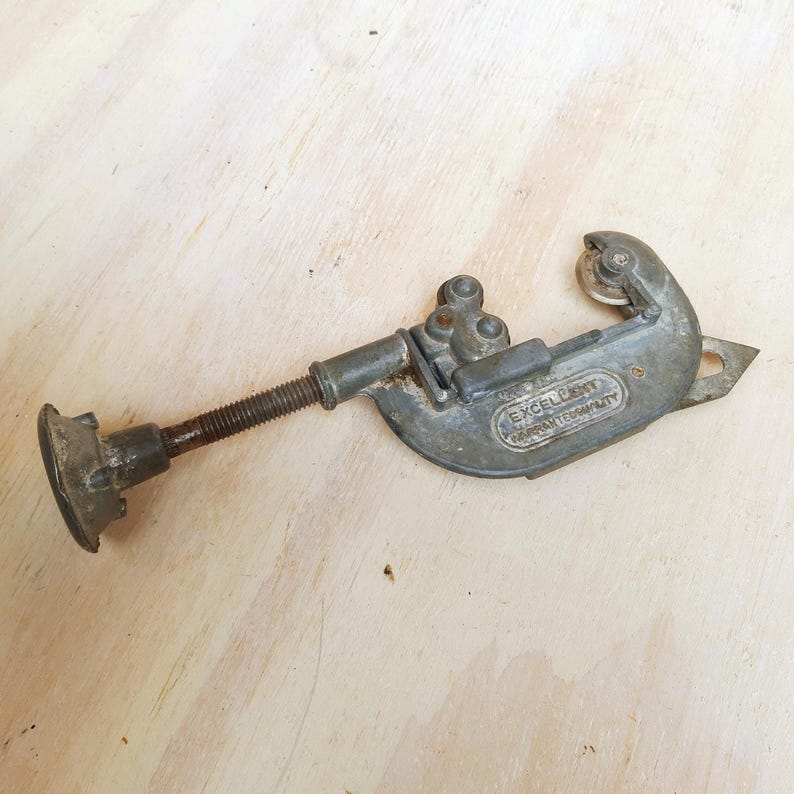 Pipe cutter, pipe cutting tool, vintage tools. image 1
