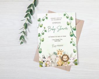 Puede incluir: Una invitación a una fiesta de bienvenida al bebé de color verde y blanco con un borde de hojas y una linda ilustración de animales de la jungla. El texto dice "Por favor, únase a nosotros para celebrar el Baby Shower de Emma, sábado 1 de mayo a las 10:00 a. m., 1 Any Street, City, SW10 98H, Rsvp 07222222222".