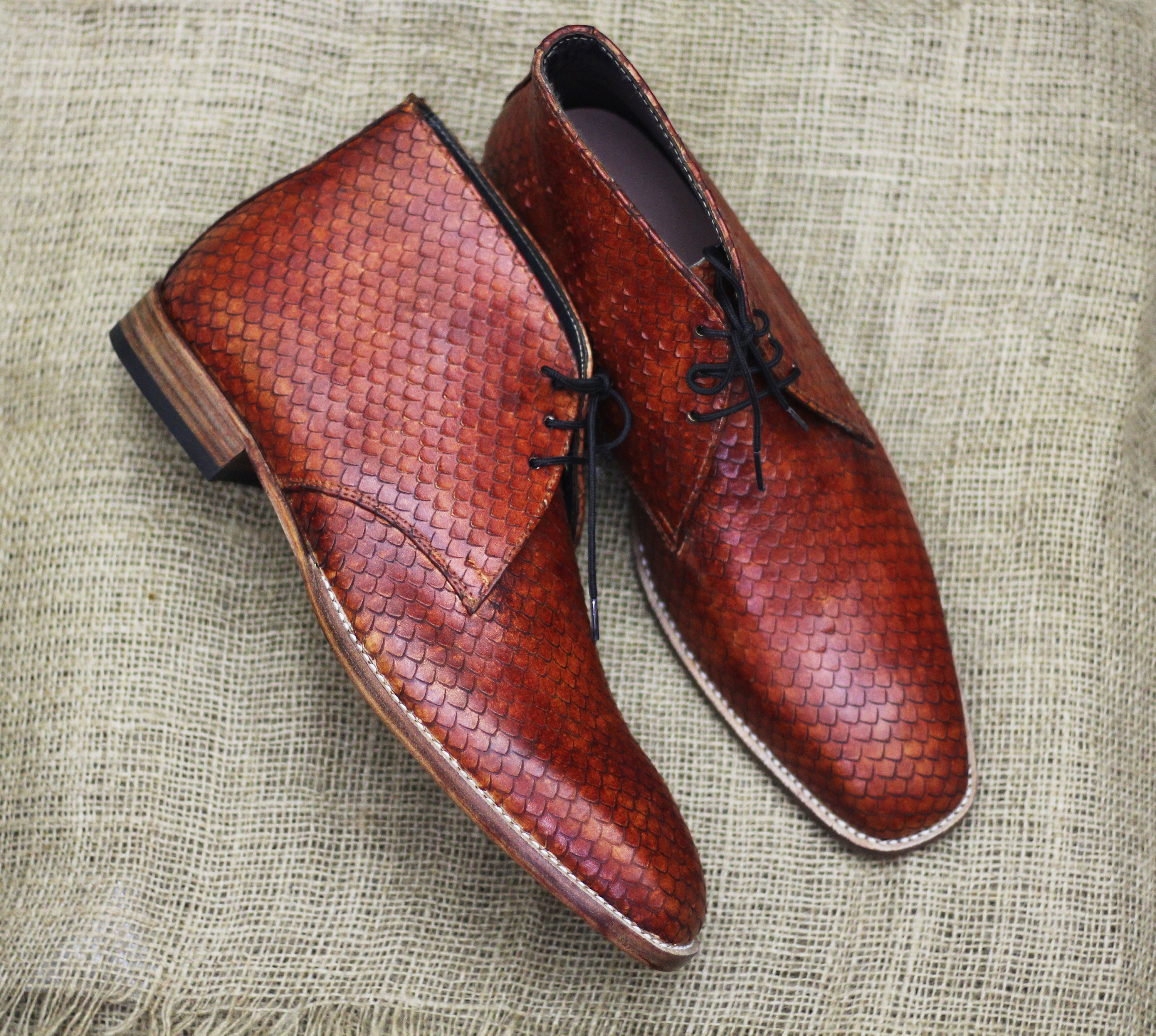Salmon leather sales shoes