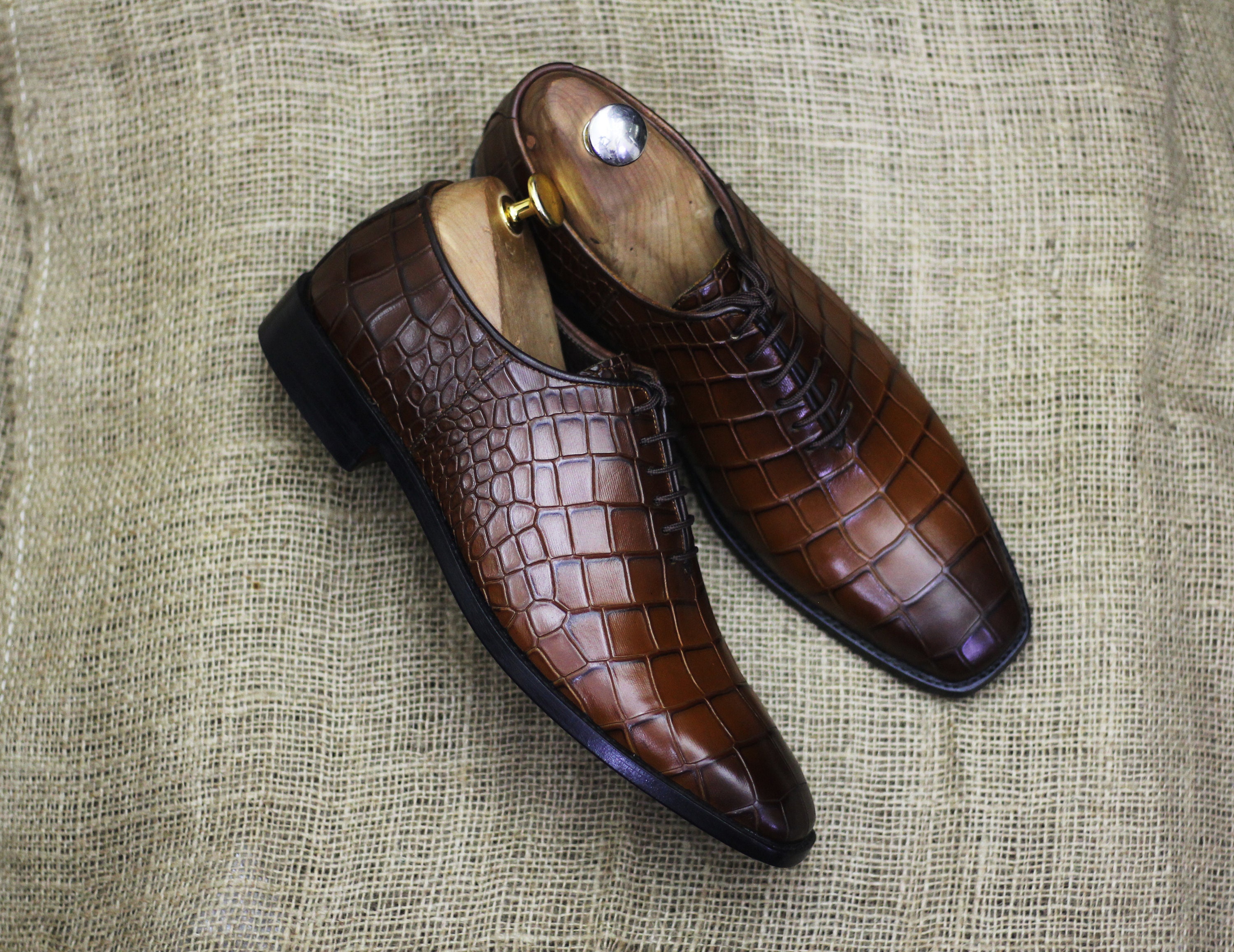 Buy And Price alligator leather skin shoes - Arad Branding