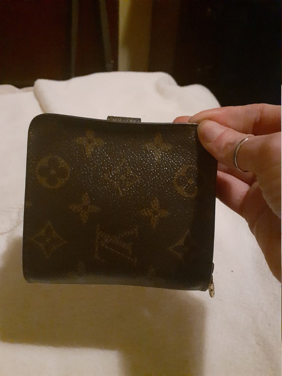 Louis Vuitton ladies wallet - image 2