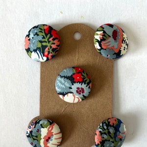 Liberty fabric covered buttons/ fabric buttons/ handcovered fabric buttons