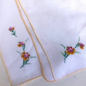 Vintage embroidered tray cloth/vintage tray cloth/ hand embroidered flowers