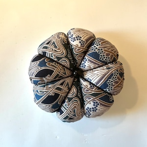 Cojín de pasador de tela Vintage Liberty / cojín de pasador de tela