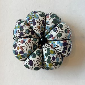 Cojín de pasador de tela Liberty/ cojín de pasador de tela/ Cojín de pasador