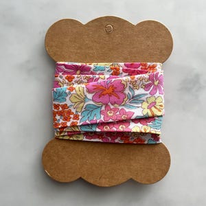 Cinta al bies de algodón con estampado floral hecha a mano: ribete retro de 2,5 cm