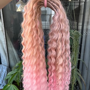 Rose Gold/Light Pink Wavy dread extensions | Synthetic dreadlock extensions | Rose Gold/Pink wavy DE dreadlocks braid in extensions