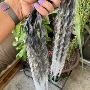 Silver/Gray Ombre wavy dread extensions | Synthetic dreadlock extensions | Silvery gray wavy DE dreadlocks braid in extensions