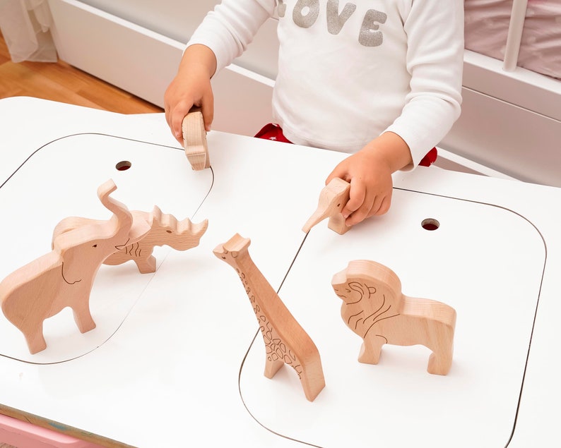 wooden handmade 6 piece safari animal toy set