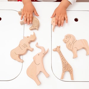 wooden handmade 6 piece safari animal toy set