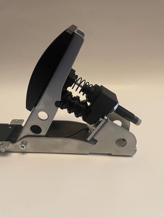 その他 fanatec CSL Elite Pedals&amp;load cell Fanatec CSL Pedals and Load Cell Kit Review