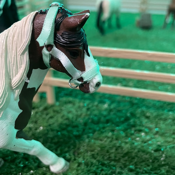 Schleich horse halter (horse, and background not included)