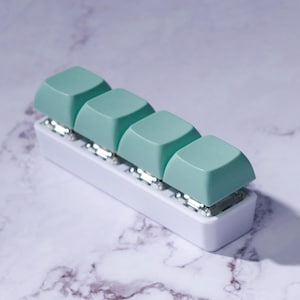 4 Key Mechanical Keyboard Fidget Keychain