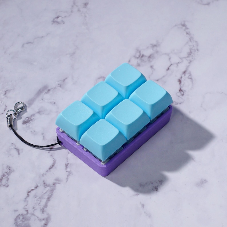 6 Key Strudel Pop - Mechanical Keyboard Fidget Toaster Pastry Keychain Feral Berry