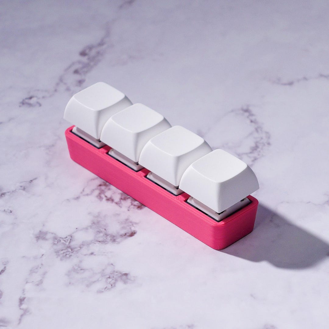 4 Key Silent Keyboard Fidget Keychain - Etsy