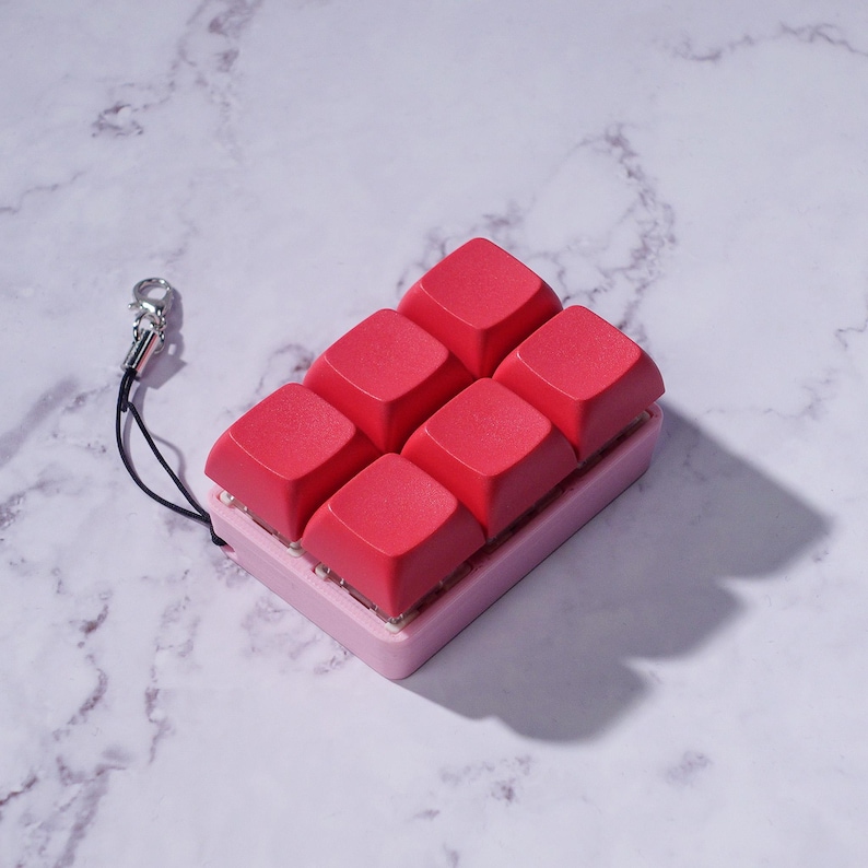 6 Key Strudel Pop - Mechanical Keyboard Fidget Toaster Pastry Keychain Iced Strawberry