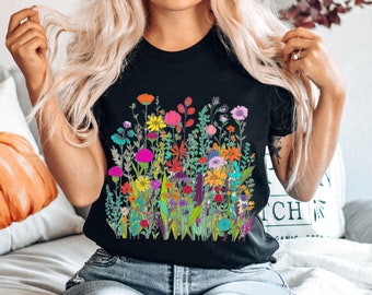 Vintage Flower Tapestry | Essential T-Shirt