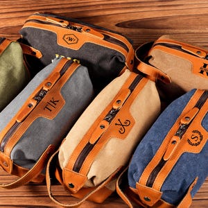 Trousse de toilette de voyage pour homme avec gravure, cadeau pour garçon d'honneur, trousse de toilette en toile, cadeau d'anniversaire pour homme, cadeau personnalisé pour papa, cadeau de Noël