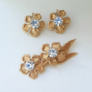 Vintage Set of Flower Brooch and Clip-on Earrings