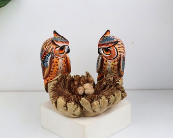 Escultura de búho colorido, pareja, escultura pintada, estatua de pájaro, figura tallada en madera, decoración de mesa para el hogar, decoración de San Valentín, regalo hecho a mano.