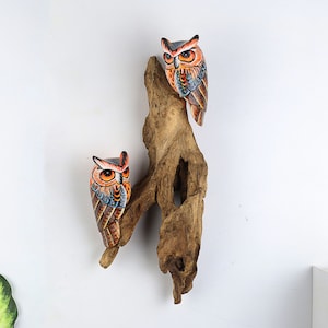 Handcrafted Wooden Owl Wall Art– Stunning, Hand-Painted Wall Hanging for Home Wall Deco, Animal Statue, Unique Art, Room Decor, Valentine