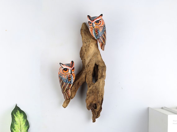 Handcrafted Wooden Owl Wall Art– Stunning, Hand-Painted Wall Hanging for Home Wall Deco, Animal Statue, Unique Art, Room Decor, Valentine