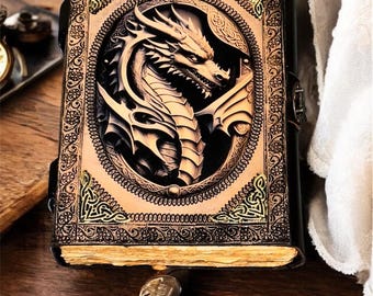 Cuaderno de cuero de dragón hecho a mano, cuaderno de DnD, cuaderno personalizado, cuaderno con páginas vintage, cuaderno con candado