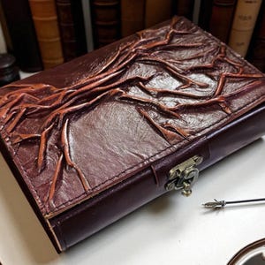 Handmade Tree of Life Leather Journal with Lock – Rustic Brown Refillable Notebook – Personalized Embossed Diary – Vintage Writing Sketchboo