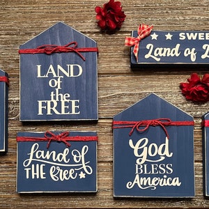 Patriotic/Mini House/Sign/Tier Tray Decor/Red, White & Blue/Independence Day/4th of July/Farmhouse/Small Wooden Patriotic Decor