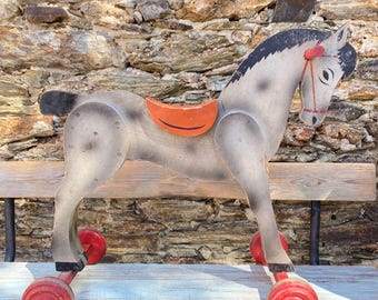 Ancien jouet cheval à roulettes - bois - Catawiki
