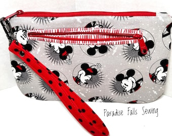 Mickey & Minnie Wristlet Wallet: Zipper Bag with Card Slots