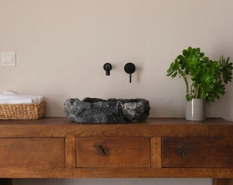 lavabo in marmo nero