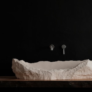Lavandino da appoggio in pietra color crema 90 x 41 cm – Lavandino da bagno moderno in pietra naturale – Lavandino in marmo fatto a mano – Arredo bagno in pietra unico – Lavandino con mobiletto