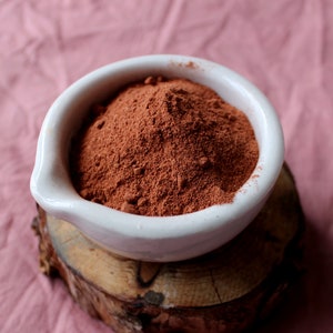Madder root (rhizome) powder, natural red and pink plant dye, rubia tinctorum, textiles soap watercolor making