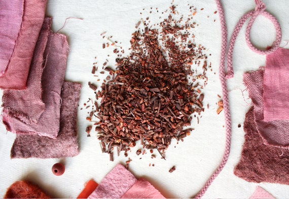 Madder Root Rhizome (Chopped): Natural Red & Pink Plant Dye for Textiles, Rubia Tinctorum
