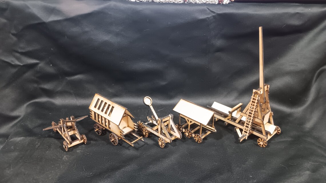 35 Piece Medieval Siege Warfare Pack With Working Trebuchet, Ballista