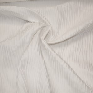 Witte geribbelde structuurstof: 280 cm breed polyester
