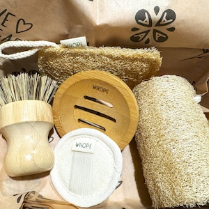 Zero Waste Kitchen & Body Set: Bamboo Soap Dish, Loofah Sponges - Eco-Friendly Gift