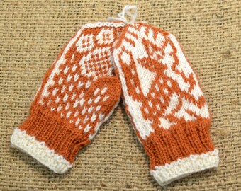 Small fox mittens for child