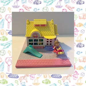 Vintage Bluebird Toys 1993 Polly Pocket- Polly&#39;s Toy Shop (Toyshop)